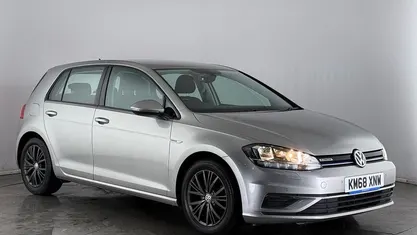 Used VW Golf VII SE 131 HP (96 kW) 2018 Hatchback