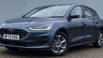 Gebraucht Ford Focus Titanium 155 PS (114 kW) 2023 Blau Kleinwagen