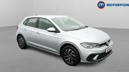 Used VW Polo Life 95 HP (69 kW) 2023 Silver Hatchback
