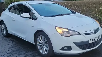 Used Vauxhall Astra GTC SRi 140 HP (102 kW) 2017 Coupe