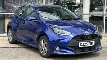 Used Toyota Yaris 116 HP (85 kW) 2025 Blue Hatchback