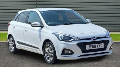Used Hyundai i20 Premium 101 HP (74 kW) 2020 Hatchback