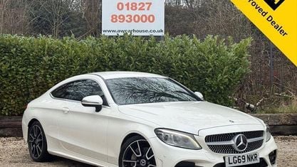 Usado Mercedes C300 AMG Line Premium 245 HP (180 kW) 2019 Branco Coupé