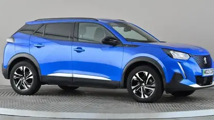 Used Peugeot e-2008 Allure+ 100 kW (136 HP) 2023 Blue SUV