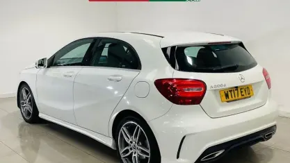 Usado Mercedes A200 AMG line 136 HP (100 kW) 2017 Branco Citadino