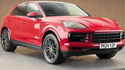 Used Porsche Cayenne 354 HP (260 kW) 2024 Red SUV