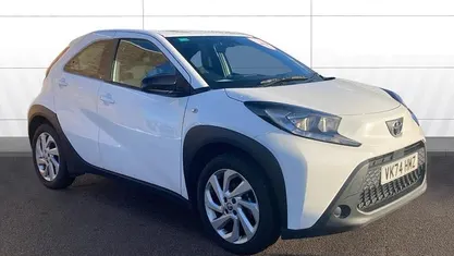Used Toyota Aygo X PURE 72 HP (52 kW) 2025 SUV