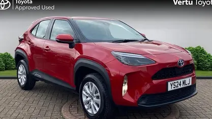 Used 2025 Toyota Yaris Hybrid Estate | £20,961 (Good price)