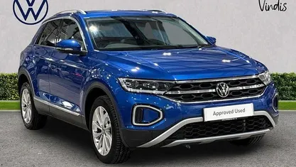 Used 2025 VW T-Roc Style SUV | £22,635 (Fair price)