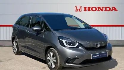Begagnad Honda Jazz Hybrid 109 HK (80 kW) 2023 Grå Halvkombi