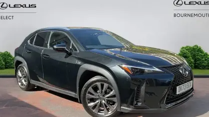 Usado Lexus UX 250h Sport Design Packet 184 CV (135 kW) 2023 Negro SUV