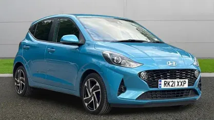 Used Hyundai i10 Premium 84 HP (61 kW) 2023 Hatchback