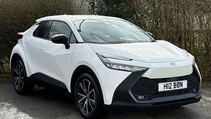 Used Toyota C-HR Design 140 HP (102 kW) 2025 SUV