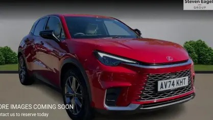 Usado Lexus LBX 136 HP (100 kW) 2026 SUV