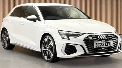 Used Audi S3 Sportback Comfort 310 HP (228 kW) 2022 Ibis white/ibis white Hatchback