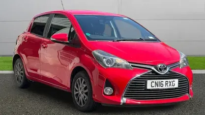 Used Toyota Yaris 99 HP (72 kW) 2016 Hatchback