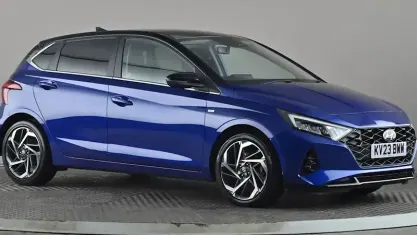 Używany Hyundai i20 Ultimate 101 KM (74 kW) 2023 Niebieski Hatchback