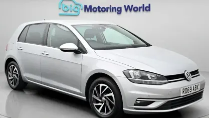 Begagnad VW Golf VII Match 150 HK (110 kW) 2019 Silver Halvkombi