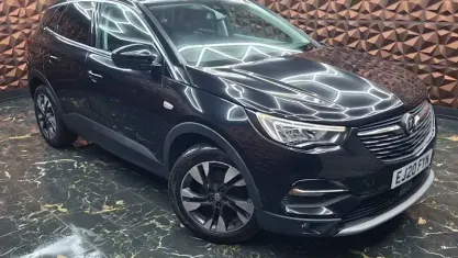 Used Vauxhall Grandland X SRi 131 HP (96 kW) 2020 Black SUV