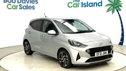 Used Hyundai i10 Premium 84 HP (61 kW) 2023 Hatchback