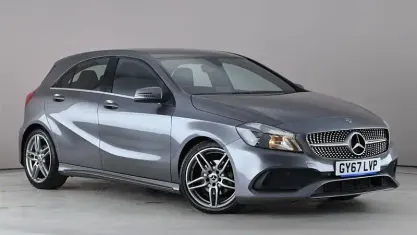 Begagnad Mercedes A180 AMG line 122 HK (89 kW) 2017 Grå Halvkombi