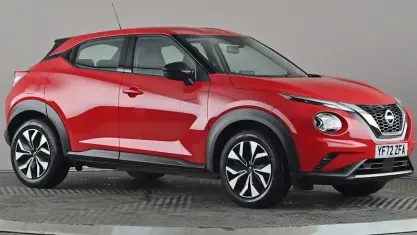 Usado Nissan Juke Acenta 114 HP (83 kW) 2022 Vermelho SUV