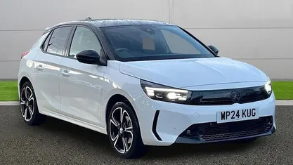 Used Vauxhall Corsa Ultimate 131 HP (96 kW) 2024 White Hatchback