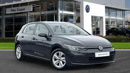 Used VW Golf VIII Life 131 HP (96 kW) 2024 Grey Hatchback