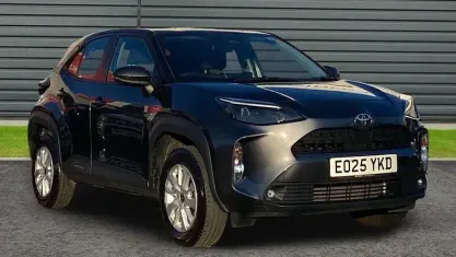 Used Toyota Yaris Cross 116 HP (85 kW) 2025 Grey SUV