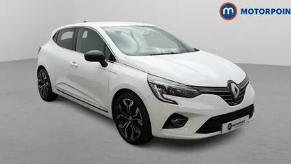 Used Renault Clio V Techno 90 HP (66 kW) 2023 White Hatchback