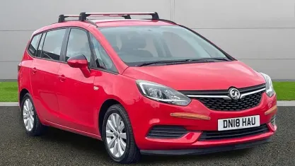 Used Vauxhall Zafira Tourer Design Edition 140 HP (102 kW) 2018 Red MPV