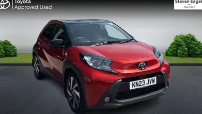 Used Toyota Aygo X 72 HP (52 kW) 2023 Red SUV