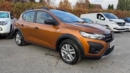 Used Dacia Sandero Essentiel 101 HP (74 kW) 2022 Hatchback