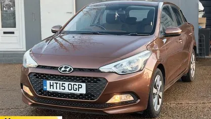 Used Hyundai i20 SE 101 HP (74 kW) 2015 Brown Hatchback