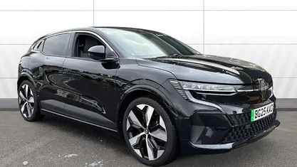 Black Used 2025 Renault Megane E-Tech Komfort Hatchback | £21,679 (Fair price)