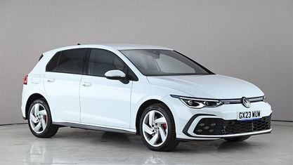 Używany VW Golf VIII GTE 245 KM (180 kW) 2023 Biały Hatchback