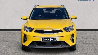 Używany Kia Stonic 101 KM (74 kW) 2024 Żółty SUV