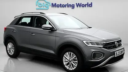 Usado VW T-Roc S 110 HP (80 kW) 2023 Cinzento SUV