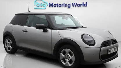 Used 2024 Mini Cooper Classic Hatchback | £18,290 (Fair price)