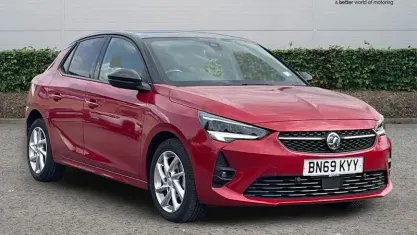 Used Vauxhall Corsa SRi 101 HP (74 kW) 2020 Red Hatchback