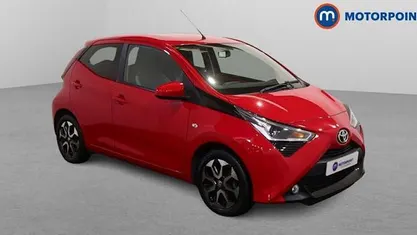 Used Toyota Aygo X-plore 69 HP (50 kW) 2018 Red Hatchback