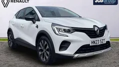 White Used 2023 Renault Captur Evolution SUV | £15,399 (Fair price)