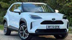 White Used 2023 Toyota Yaris Cross SUV | £21,600 (Fair price)