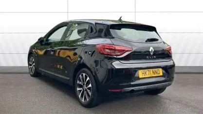 Used Renault Clio Iconic 90 HP (66 kW) 2021 Black Hatchback