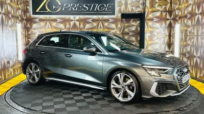 Begagnad Audi S3 Sportback Design 310 HK (228 kW) 2023 Grå Halvkombi