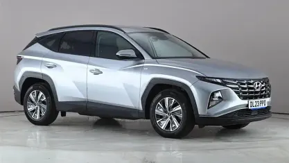 Używany Hyundai Tucson SE 150 KM (110 kW) 2023 Srebrny SUV