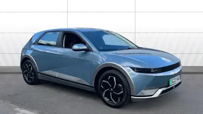 Begagnad Hyundai Ioniq Premium 125 kW (170 HK) 2023 Halvkombi