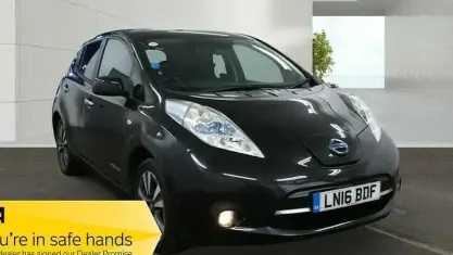Begagnad Nissan Leaf Tekna 80 kW (109 HK) 2017 Halvkombi