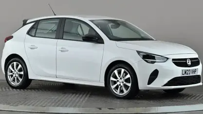 Used Vauxhall Corsa Design Edition 101 HP (74 kW) 2023 White Hatchback