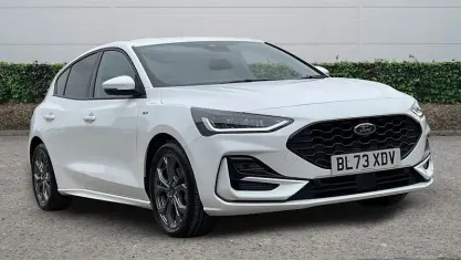 Used Ford Focus ST-Line 155 HP (114 kW) 2024 White Hatchback